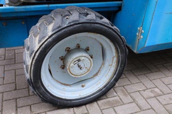 2012 ジーニー GS4390