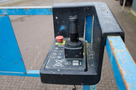 2012 ジーニー GS4390