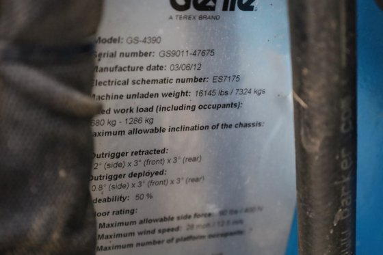 2012 Genie GS4390