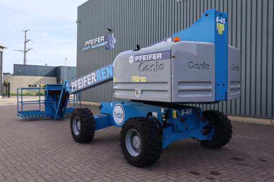 2019 GENIE S45