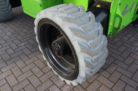 2014 ニフティリフト HR28 ハイブリッド