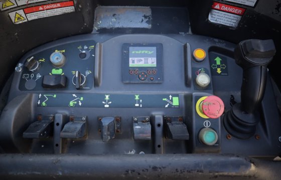 2014 ニフティリフト HR28 ハイブリッド