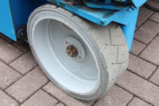 2013 ジーニー GS2646