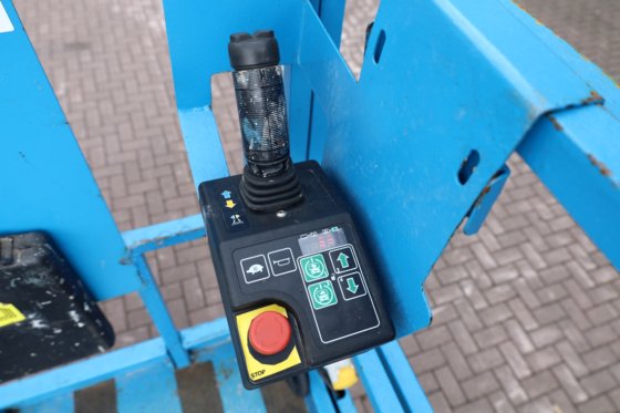 2013 ジーニー GS2646