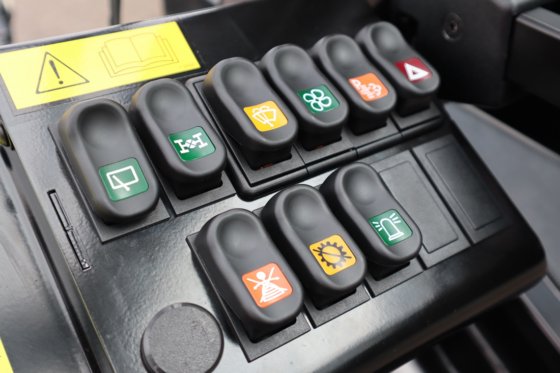 2024 マニトウ M30-4