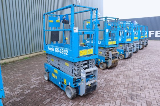 2013 ジーニー GS1932