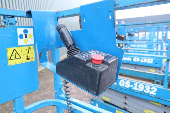 2013 ジーニー GS1932