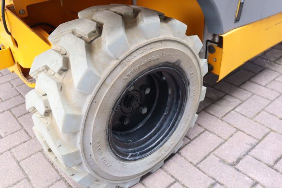 2011 HAULOTTE Compact 12RTE