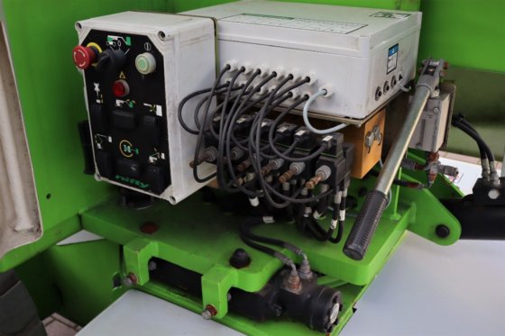 2013 ニフティリフトHR17NDEハイブリッド