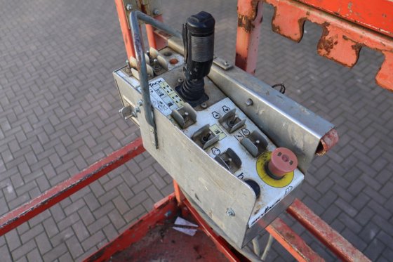 2014 スカイジャック SJ6826