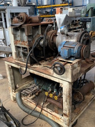 Extrusora Em Aço Carbono