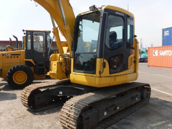 2017 コマツ PC128US