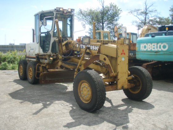 1996 CAT MG230