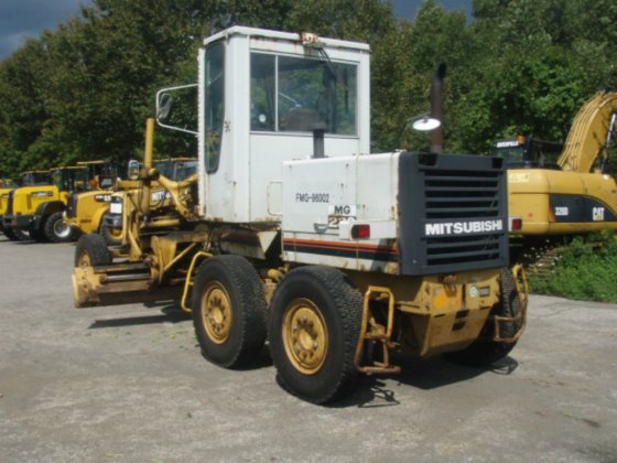 1996 CAT MG230
