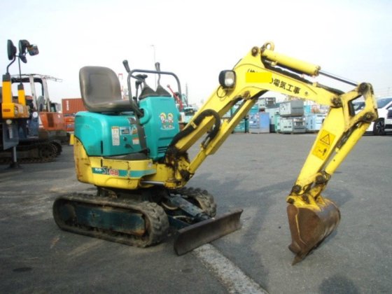 2001 ヤンマー SV08