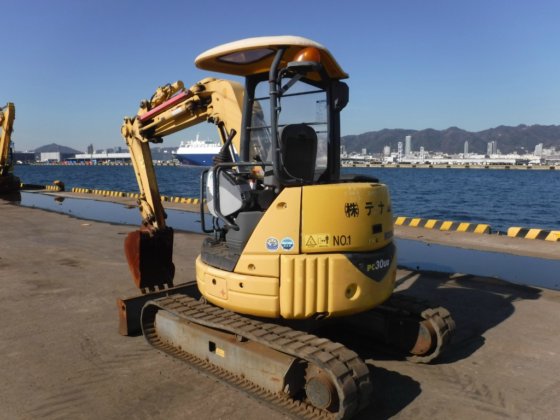 2012 コマツ PC30UU