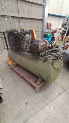 COMPRESSOR DE DOIS PISTÕES