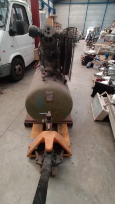 COMPRESSOR DE DOIS PISTÕES