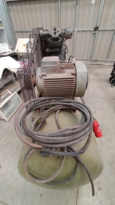 COMPRESSOR DE DOIS PISTÕES