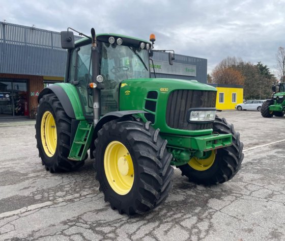 2012 JOHN DEERE 6930 PREMIUM