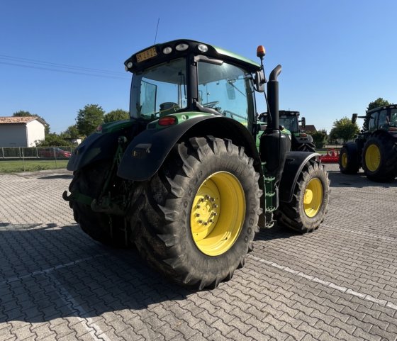 2015 JOHN DEERE 6175 R