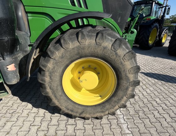 2015 JOHN DEERE 6175 R