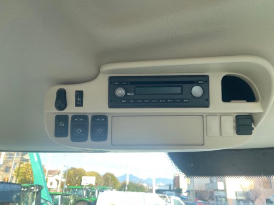 2017 JOHN DEERE 6175 R