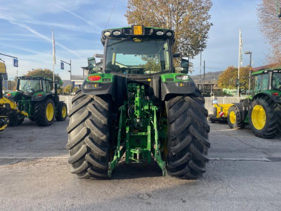 2017 JOHN DEERE 6175 R