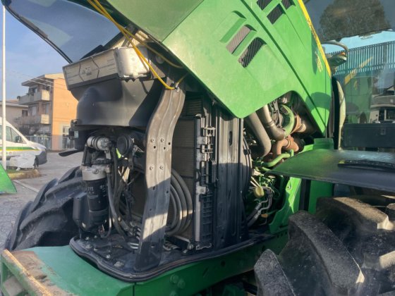 2017 JOHN DEERE 6175 R