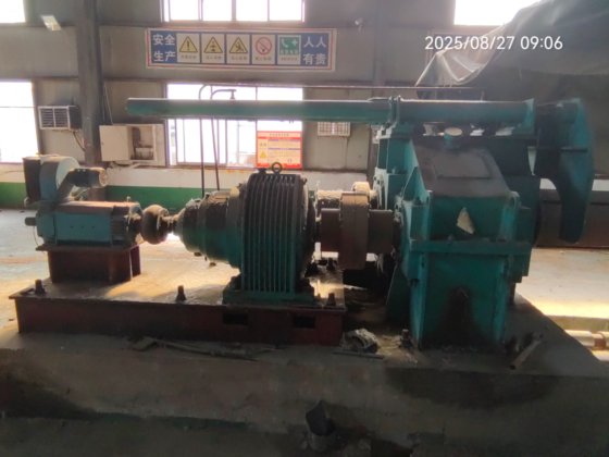 2010年、中国上海で傾斜2ロール鋳造(アルミニウム)を使用