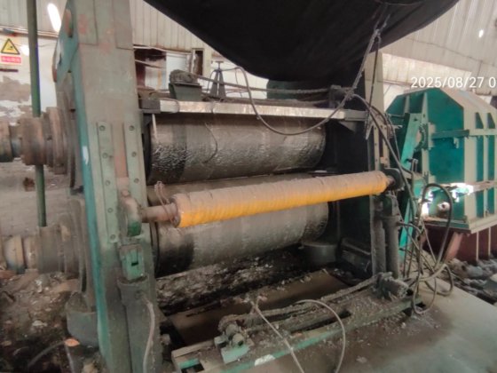 2010年、中国上海で傾斜2ロール鋳造(アルミニウム)を使用