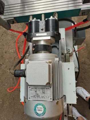 23-06广东瑞亚可调三头钻孔机