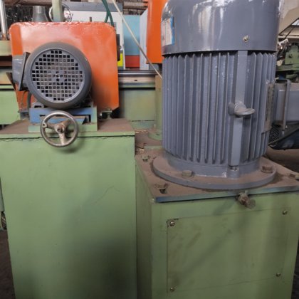 71-04全自动梳齿机