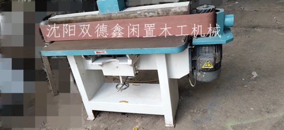 46-01 MM2216 卧带式砂光机