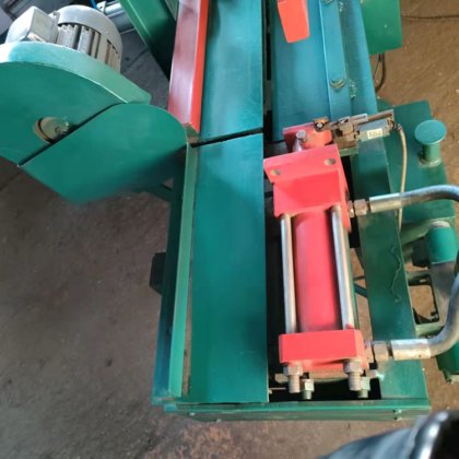 72-08 全自动2500双工位接木机