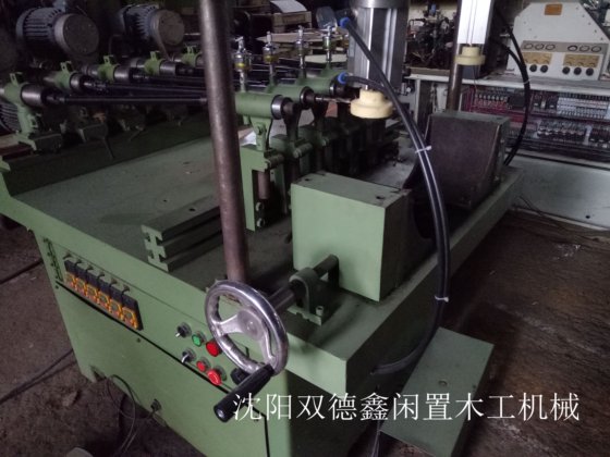 212-1 台湾椅子六头卧式弓背钻