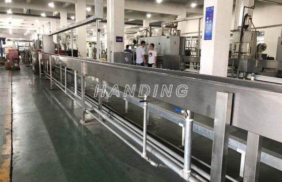 物理的発泡押出ラインの手渡し