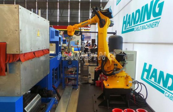 手工热收缩膜包装线