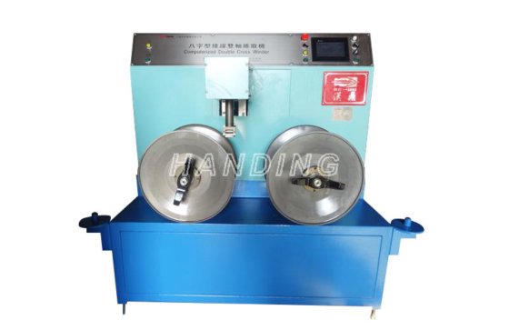 用于数据电缆的手动 B 型卷取机(双头),带 PLC