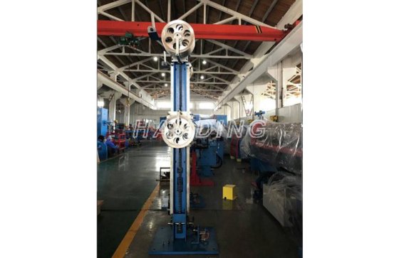 用于数据电缆的手动 B 型卷取机(双头),带 PLC