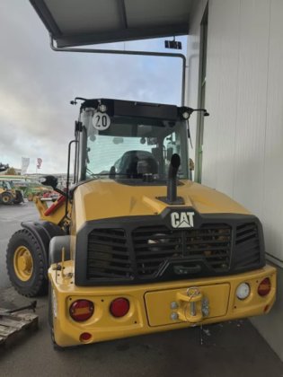 2023 Caterpillar 906