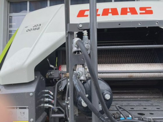 2019 CLAAS Rollant 540 RC