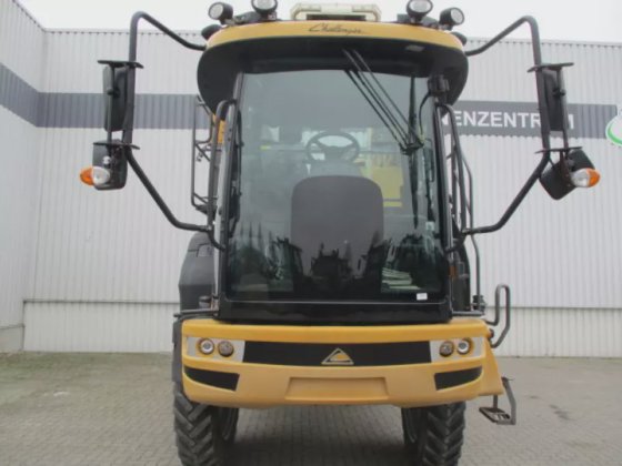 2012 Challenger Rogator 655 B