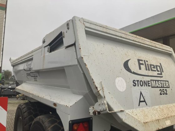 2020 Fliegl Stone Master 252