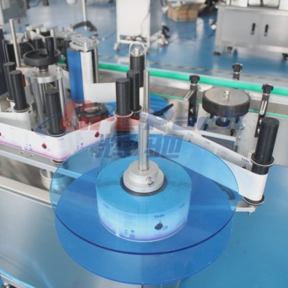 Round Bottles Labeling Machine with