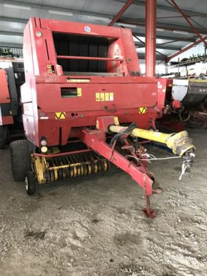 2000 NewHolland 658