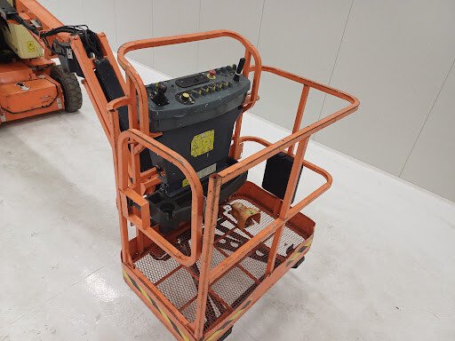 2014 JLG E300AJP