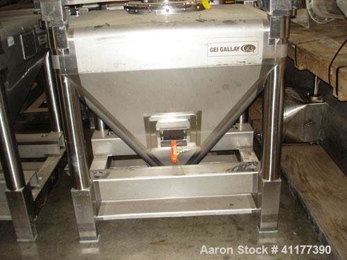 Used- GEI Gallay Stackable Tote