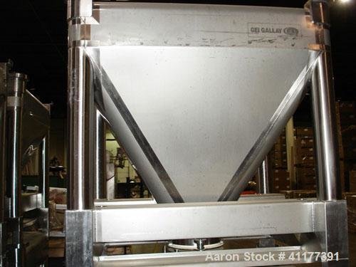 Used- GEI Gallay Stackable Tote