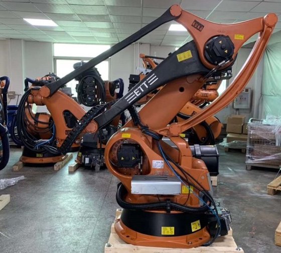 KUKA KR180-2 PA